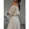 Steal Romance Off-Shoulder Top